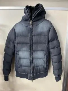 ダークグレー フード付きダウンジャケット