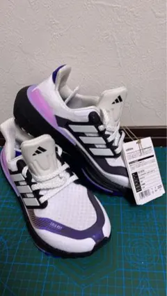 adidas ランニングシューズ ホワイト/パープル