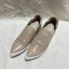 【新品未使用】MANA 35 マナ パンチングスニーカー エナメル ベージュ 送料無料】MANA マナ スニーカー スリッポン パンチング