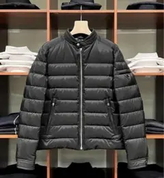 【極美品】春　薄手PRADA ダウンジャケット プラダのサムネイル