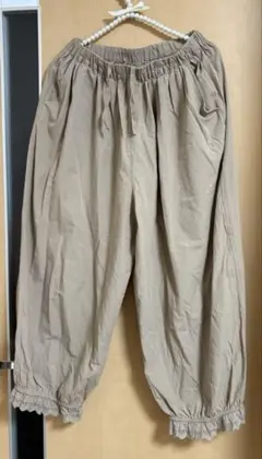 裾スカラップレースパンツ ベージュ SM2