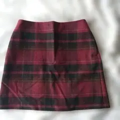 51 UNIQLO チェック柄 ミニスカート ボルドー