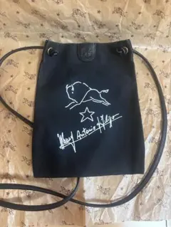 【本人期】Alexander McQueen 顔グラフィック 革紐ナップサック 本人期】Alexander McQueen 顔グラフィック 革紐ナップサック - メルカリ