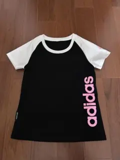 adidas スポーツTシャツ