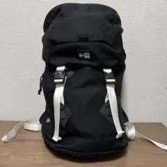 NEWERA リュック　黒×白のサムネイル