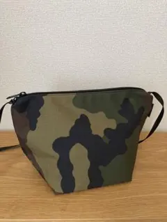 あ*つ様 【美品】エルベシャプリエ　別注ビッグポシェット　カモフラ柄 毎回好評頂いております、GLR別注の＜Herve Chapelier(エルベ