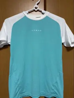 【2回使用】デサント　半袖Tシャツ　L sizeのサムネイル