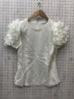 レトロ　ガーリー デッド品 リボンボリュームスリーブ同色リボン刺繍トップス