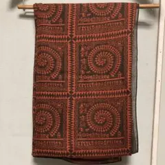 幾何学模様 ストール 茶色とオレンジ