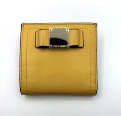 Cole Haan 二つ折り財布　レディース　イエローのサムネイル