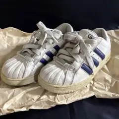 adidas スニーカー ホワイト×ネイビー