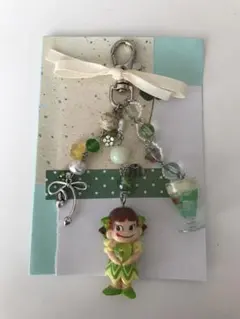 キーホルダー　メロンソーダ　女の子　ハンドメイド