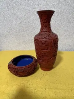 中国 古玩 堆朱 花瓶 唐物 彫漆 2点セット 台座付き 対 - メルカリ