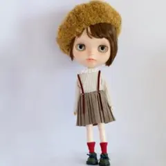 ブライスアウトフィット　つりスカート風プリーツワンピースとソックス　グレージュ