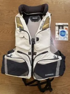 SHIMANO フィッシングベスト ホワイト/ブラック 楽天市場】シマノ釣り（フィッシングベスト｜ウェア・アクセサリー