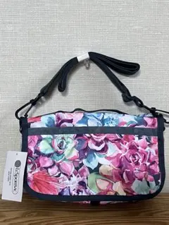 【未使用品】LeSportsac 花柄トートバッグ　キルティング　ブラック　黒 未使用品】LeSportsac 花柄トートバッグ キルティング ブラック 黒