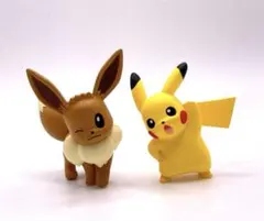 ポケモン　フィギュア2体セット　ピカチュウ　イーブイ