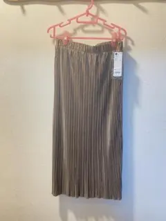 ジーユー　ランダムプリーツナロースカート　M 未使用品