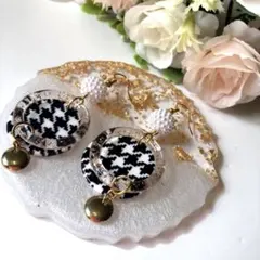 千鳥格子模様のカジュアルピアス/イヤリング　ハンドメイド