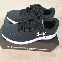 アンダーアーマー スニーカーブラック レディース