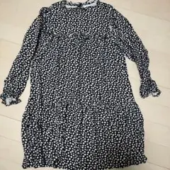 ZARA 黒と白の花柄フリルワンピース　140