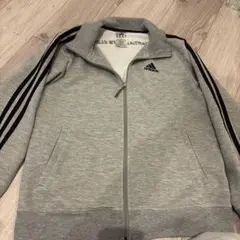 adidas フルジップパーカー グレー
