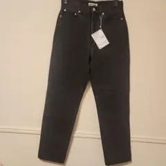 Item thumbnail for item 506ef227-aaa8-4907-ba62-b6408b2ca48a