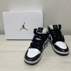 Nike WMNS AIR JORDAN 1 MID DV0991 101のサムネイル