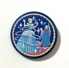 Disney Characters 刺繍缶バッジビスケット2