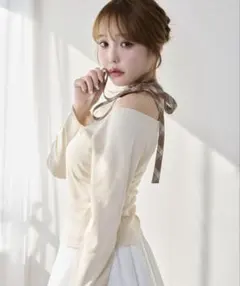 ネックリボンカットソー