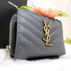 ✨極美品✨サンローラン　二つ折り　カサンドラ　YSL キャビアスキン　Vステッチ