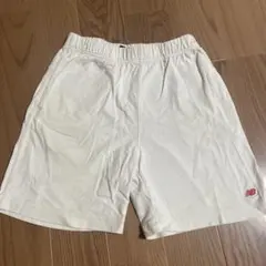 ニューバランス　白短パン　150