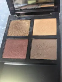 TOM FORD 26 アイカラー　クォード　レオパードサン　トムフォードのサムネイル