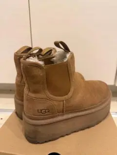 UGG Classic Mini プラットフォーム アンクルブーツ