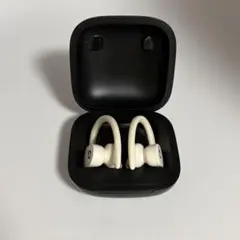Beats ワイヤレスイヤホン ホワイト powerbeatsproのサムネイル