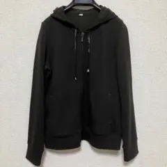 ブラック フルジップパーカー Mサイズ　ユニクロ