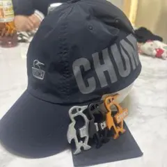 CHUMS ネイビー キャップ ピンバッジ付きのサムネイル