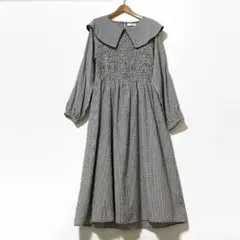 ビッグカラーにギンガムチェックのゆるっとロングフレアワンピース