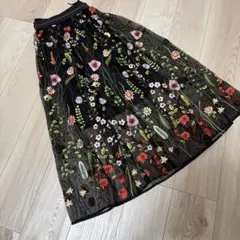 美品 INED 花柄刺繍 チュールロングスカート ペチコート付き イネド 7のサムネイル
