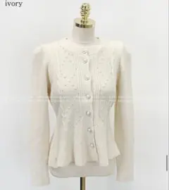 【新品未使用】DHOLIC エコパールペプラムニットカーディガン 韓国 アイボリ