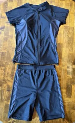 【お値下げ！】レディース水着 フィットネス水着　ラッシュガード　LL（XL）のサムネイル