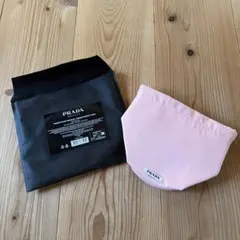 PRADA beauty ノベルティポーチ　ピンク