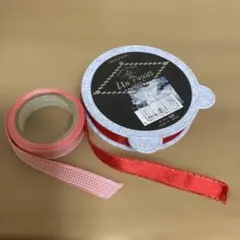 赤とピンクのサテンリボン
