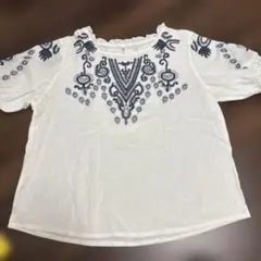 刺繍入り五分袖トップス　コットン