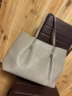 超美品gianni notaro 型押しメッシュ網レザーバッグ　ショルダーバッグ