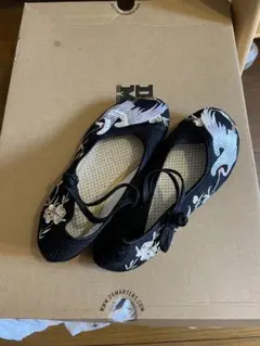 台湾靴 刺繍デザイン 黒 フラットシューズ