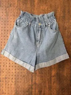 薄いデニム ハイウエストショートパンツ