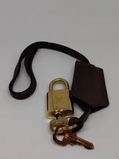 ルイヴィトン パドロック カデナ クロシェット付き
