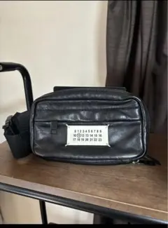 【期間限定価格】メゾンマルジェラ　レザーボディバックS55WB0014PR227のサムネイル