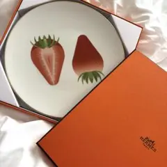 新品未使用 大迫友紀 ガラスプレート - メルカリ